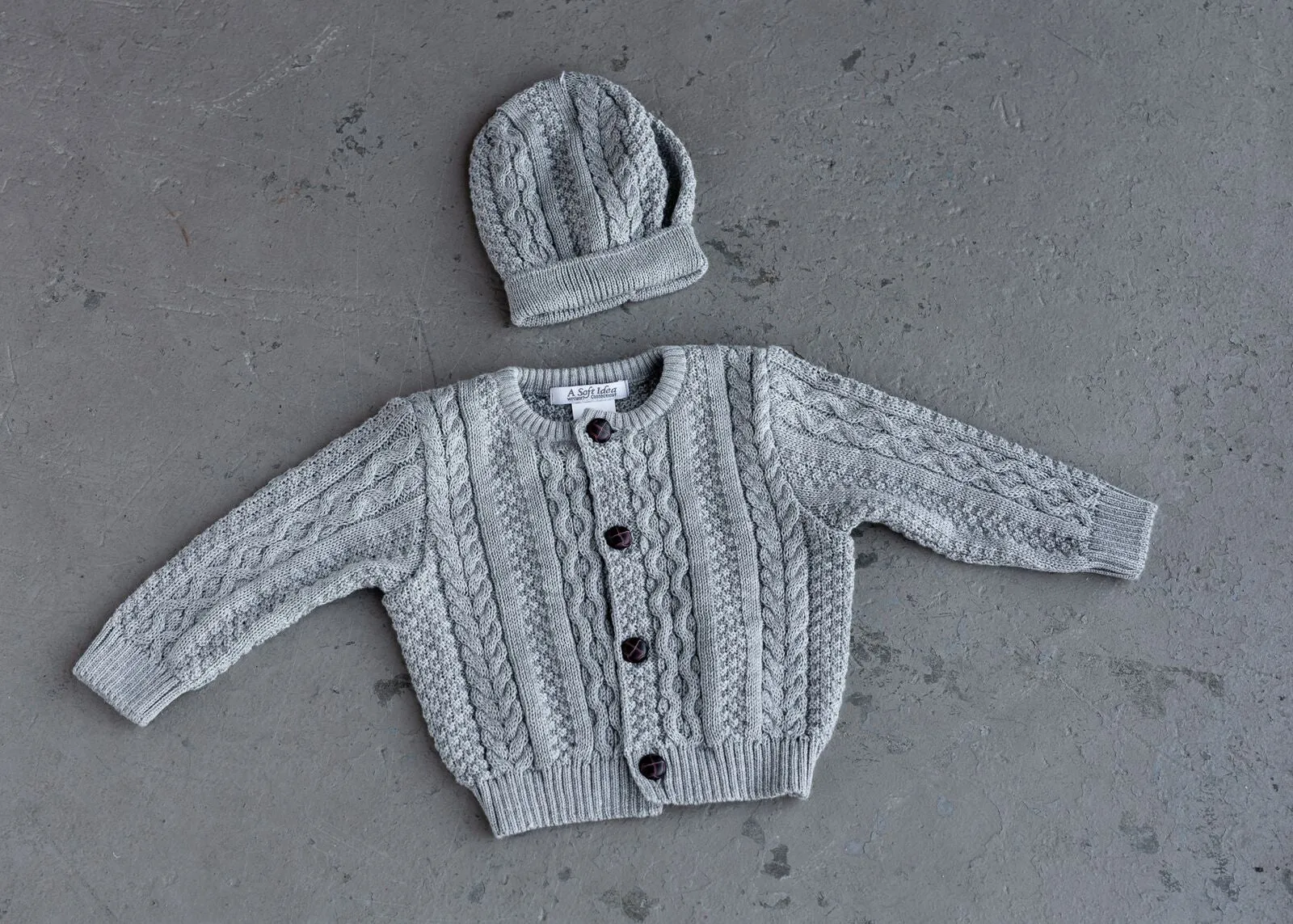 1558 - Unisex Classic Aran Knit Button Front Cardigan
