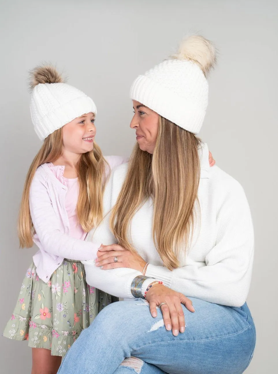 Beanie With Pom [Cream-34321]