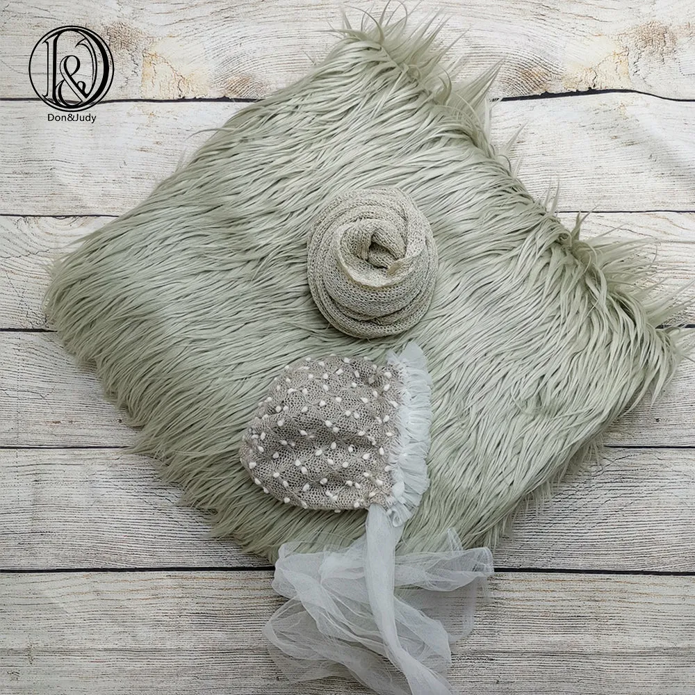 Faux Fur Blanket Baskety Wrap Hat Set