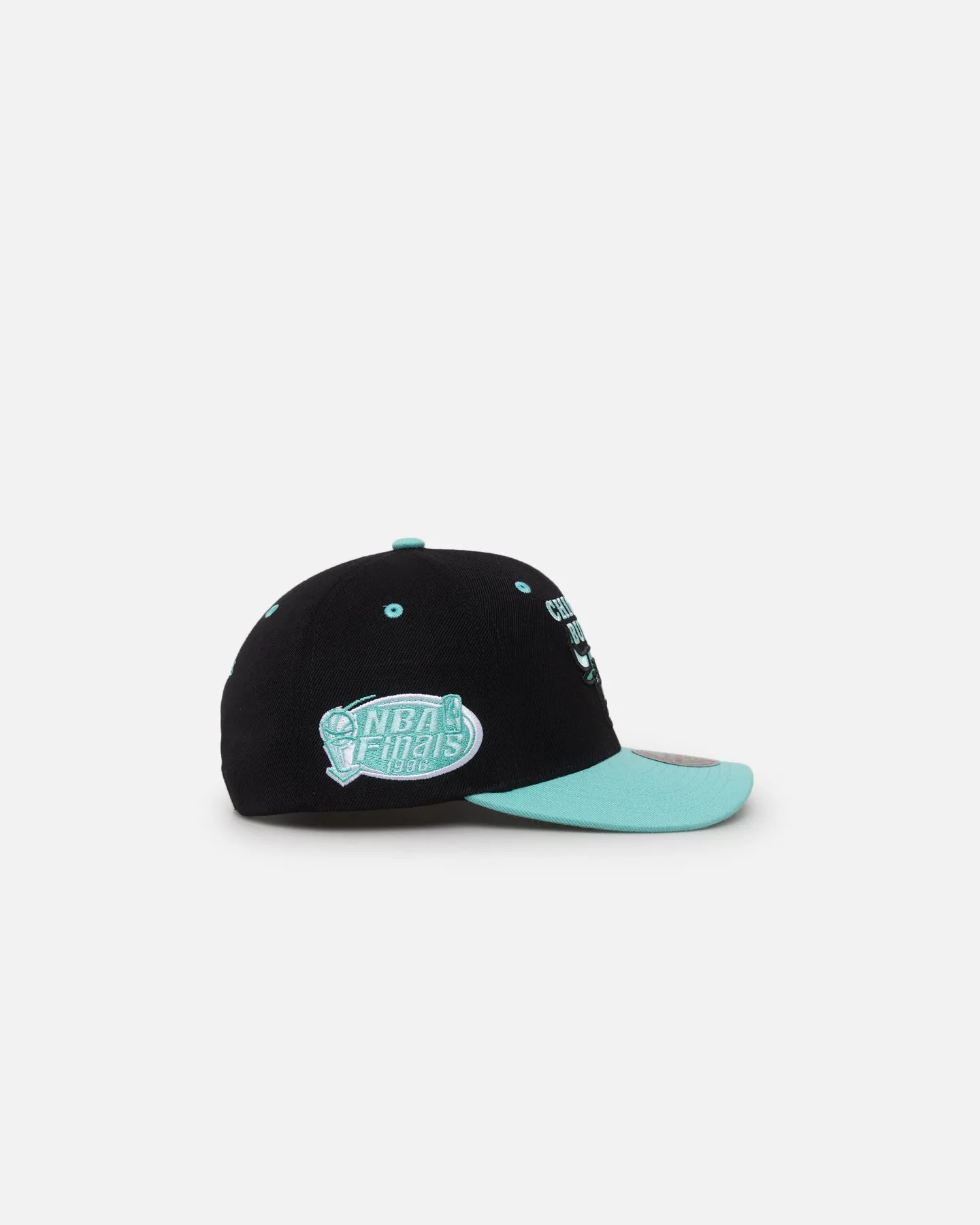 Mitchell & Ness Chicago Bulls "Ice Blue" Script Origin Snapback Black/Ice Blue