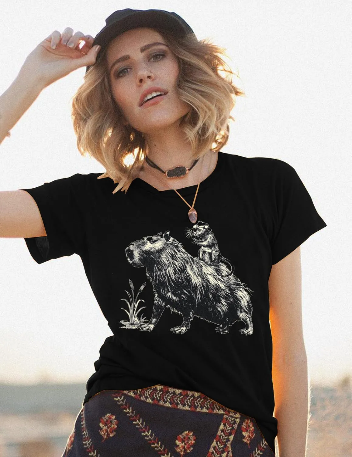 Women's Western Cowboy Shirts Funny Capybara Graphic Tee Casual Short Sleeve Rodeo Outfits Womens Vintage Tops